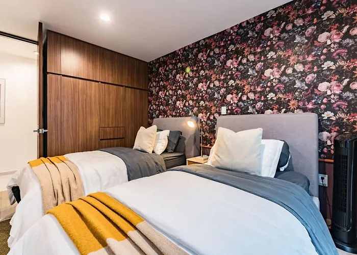 Stylish Polanco Duo Steps From Lincoln Park Apartment Mexico City