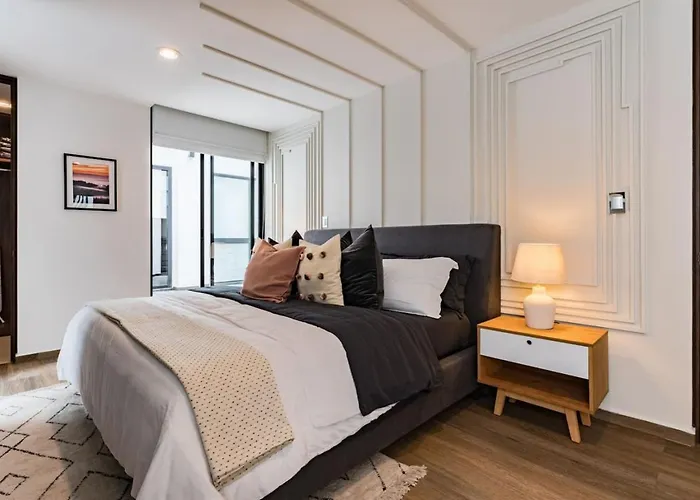 Stylish Polanco Duo Steps From Lincoln Park Apartment Mexico City