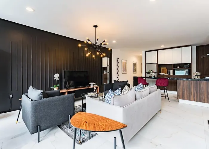Stylish Polanco Duo Steps From Lincoln Park * Mexico City